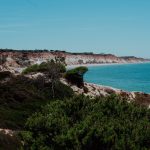As 10 Melhores Trilhas em Falésias Costeiras com Vista para o Oceano