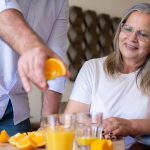 As 6 Melhores Fontes de Cálcio e Vitamina D para a Saúde Óssea de Idosos