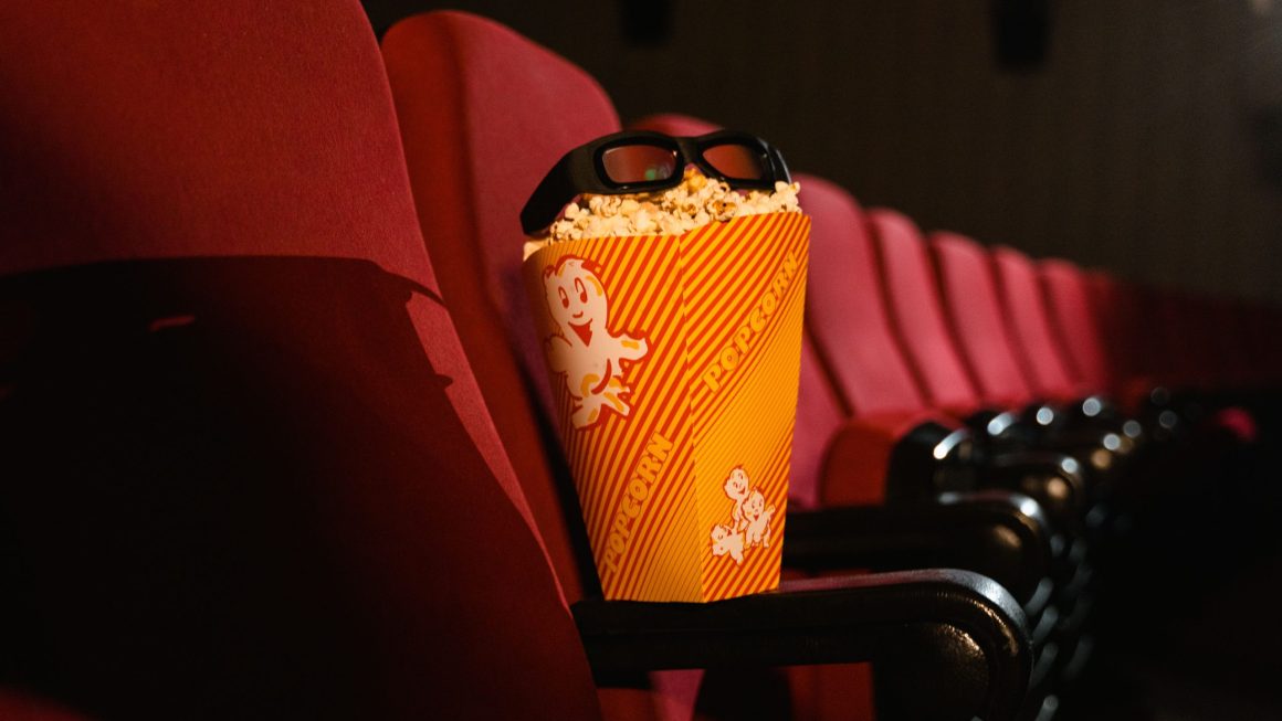 As 6 Melhores Franquias de Filmes de Comédia que Nunca Perdem o Valor de Reassistir