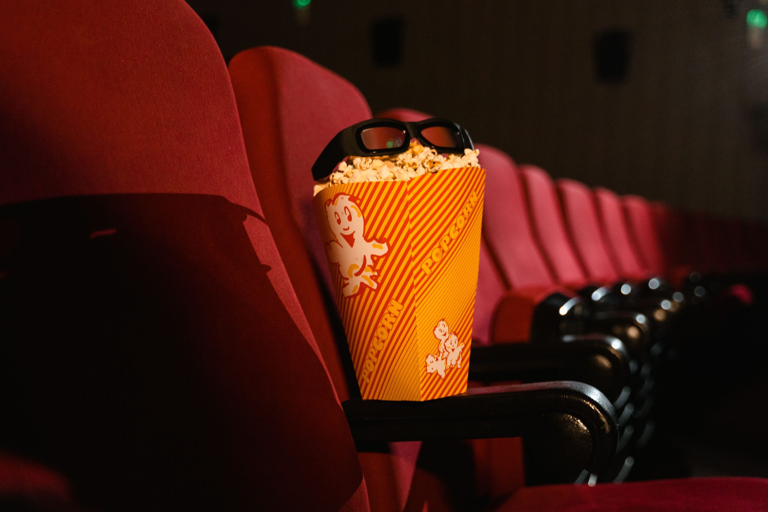 As 6 Melhores Franquias de Filmes de Comédia que Nunca Perdem o Valor de Reassistir