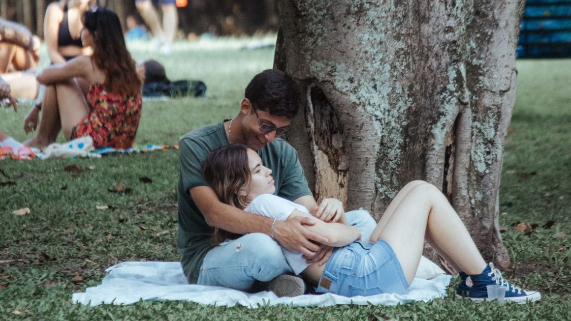 As 8 Melhores Ideias de Encontros Sozinho para Aproveitar a Própria Companhia