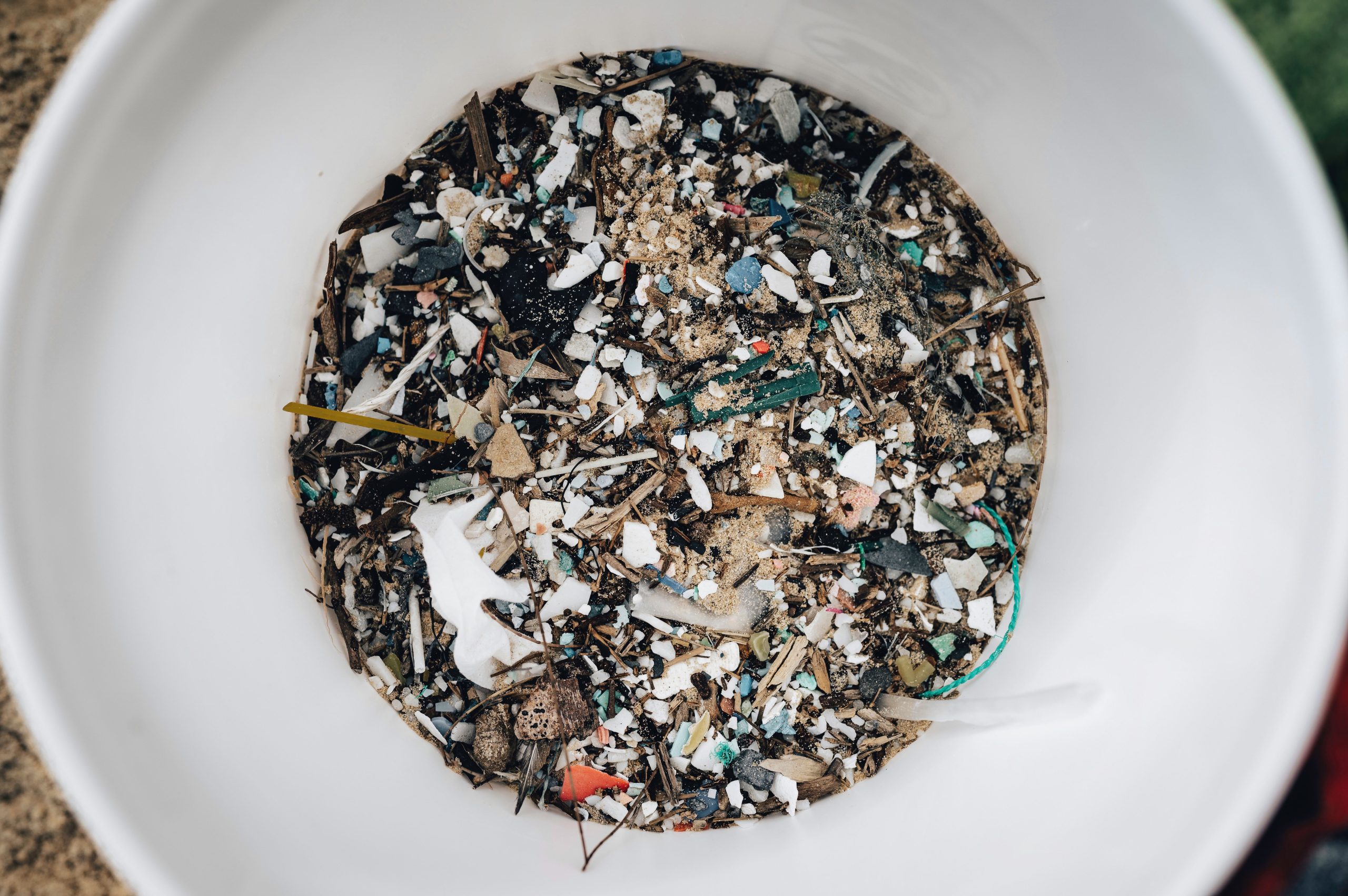 Os 10 Melhores Artigos sobre Rastreio da Poluição por Microplásticos em Química Ambiental