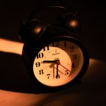 Os 10 Melhores Despertadores que Simulam a Luz Natural do Amanhecer