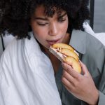 Os 10 Melhores Lanches Noturnos para Recuperação Muscular Durante o Sono