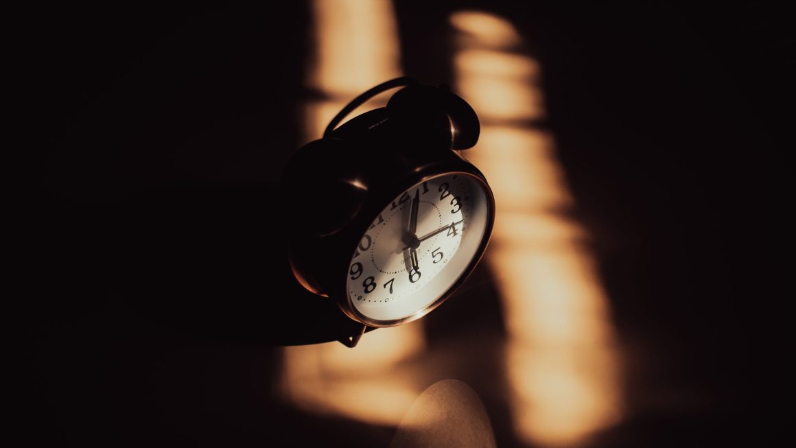 Os 5 Melhores Hábitos de Luz Solar pela Manhã que Ajustam Seu Ritmo Circadiano