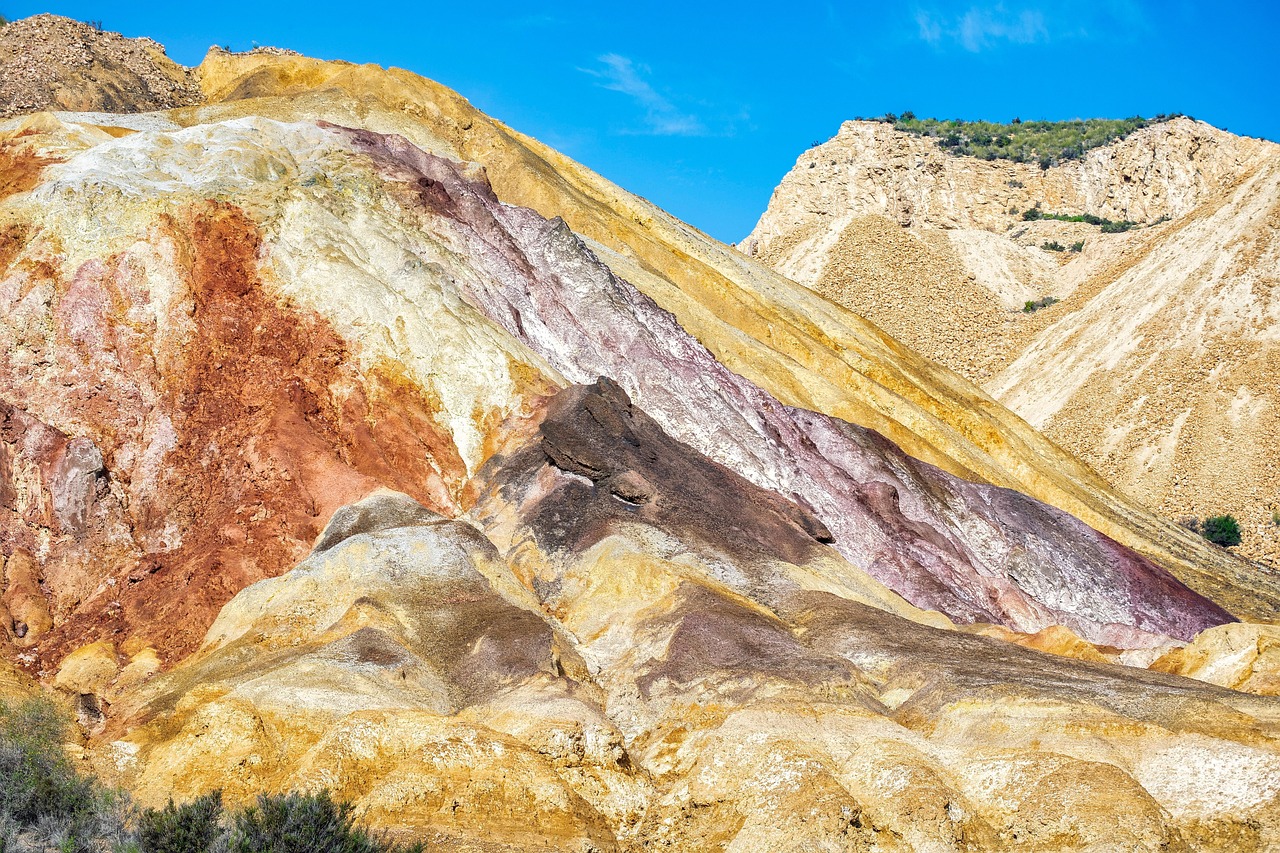 Os 5 Melhores Projetos de Ciências da Terra com Coleções de Rocha e Mineração