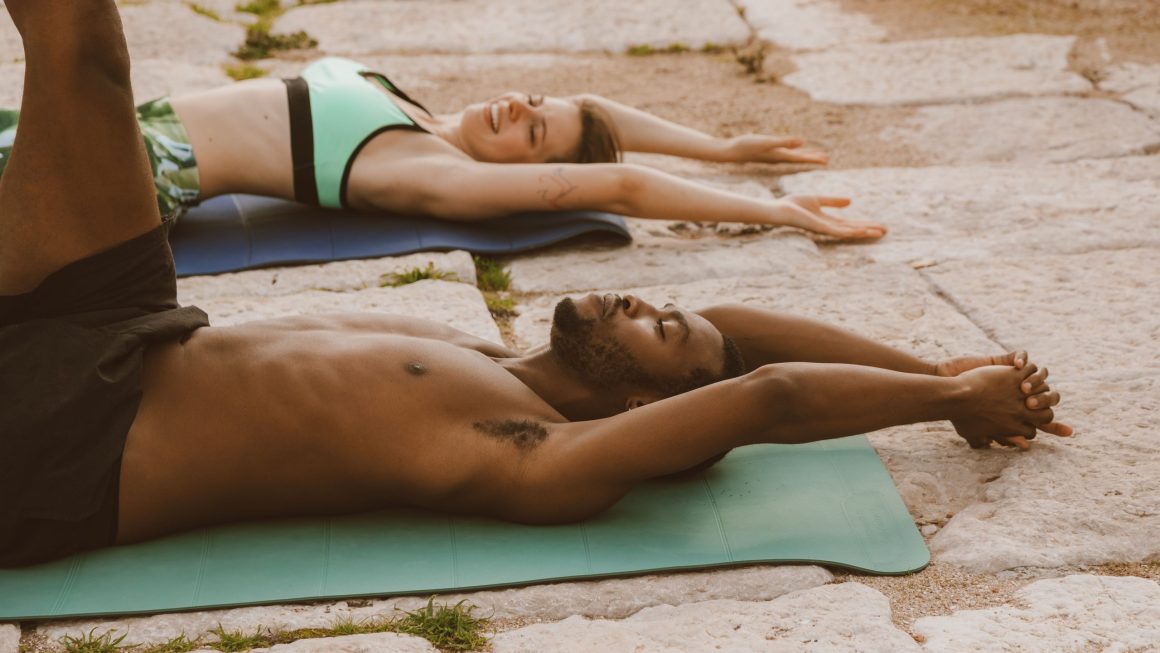 Os 8 Melhores Tapetes de Yoga com Amortecimento Extra para Dor nas Juntas