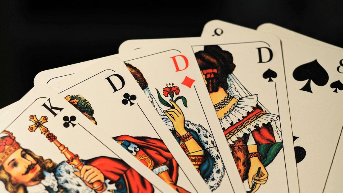 Os 10 Melhores Jogos de Cartas Colecionáveis e TCG Online