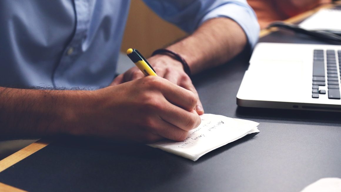 As 6 Melhores Estratégias de Crowdfunding para Lançar Produtos para o Consumidor