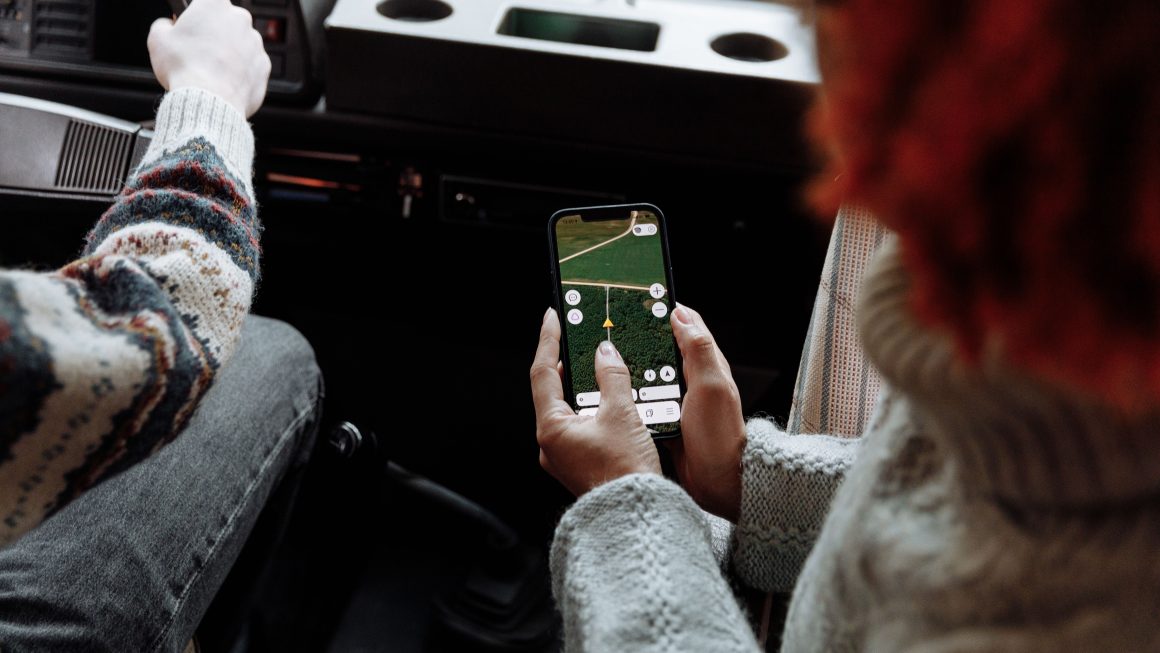 As 7 Melhores Apps que Todo Viajante Precisa para uma Navegação Sem Estresse