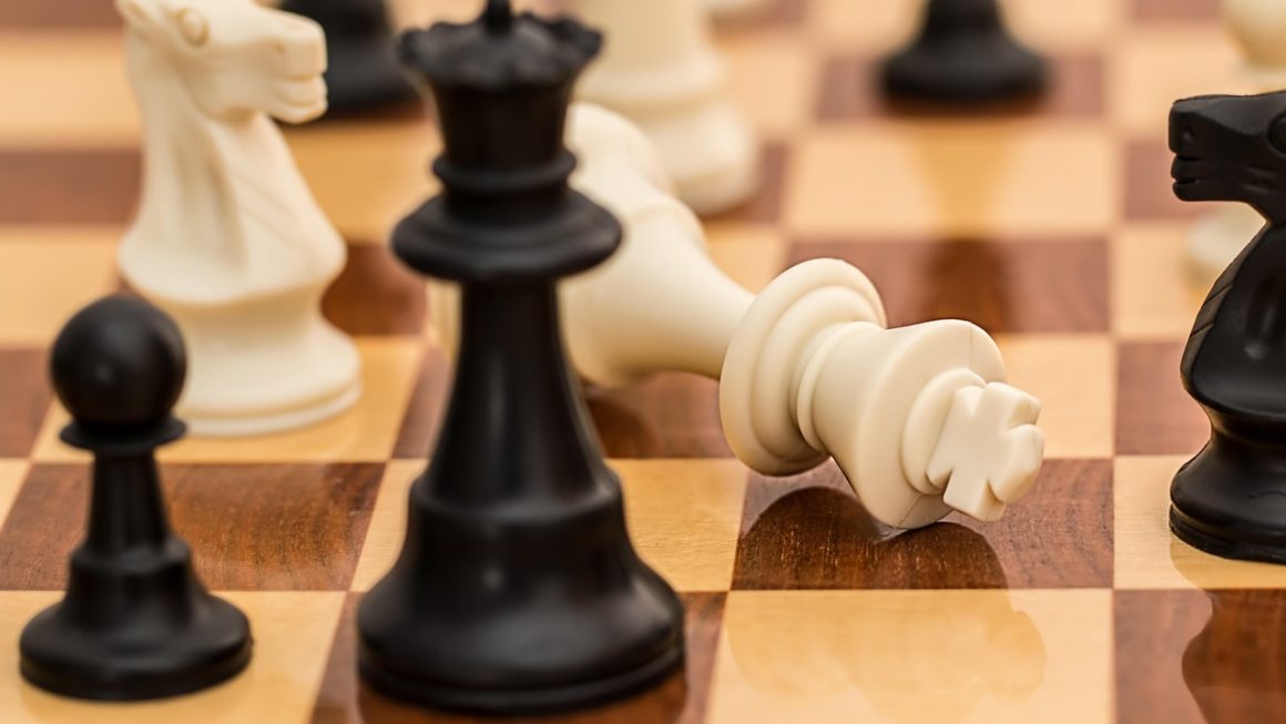 Os 8 Melhores Jogos de Tabuleiro Cooperativos Onde Jogadores Derrotam o Sistema