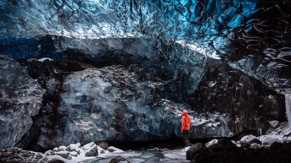 Os 8 Melhores Passeios de Trilha em Glaciares e Exploração de Cavernas de Gelo