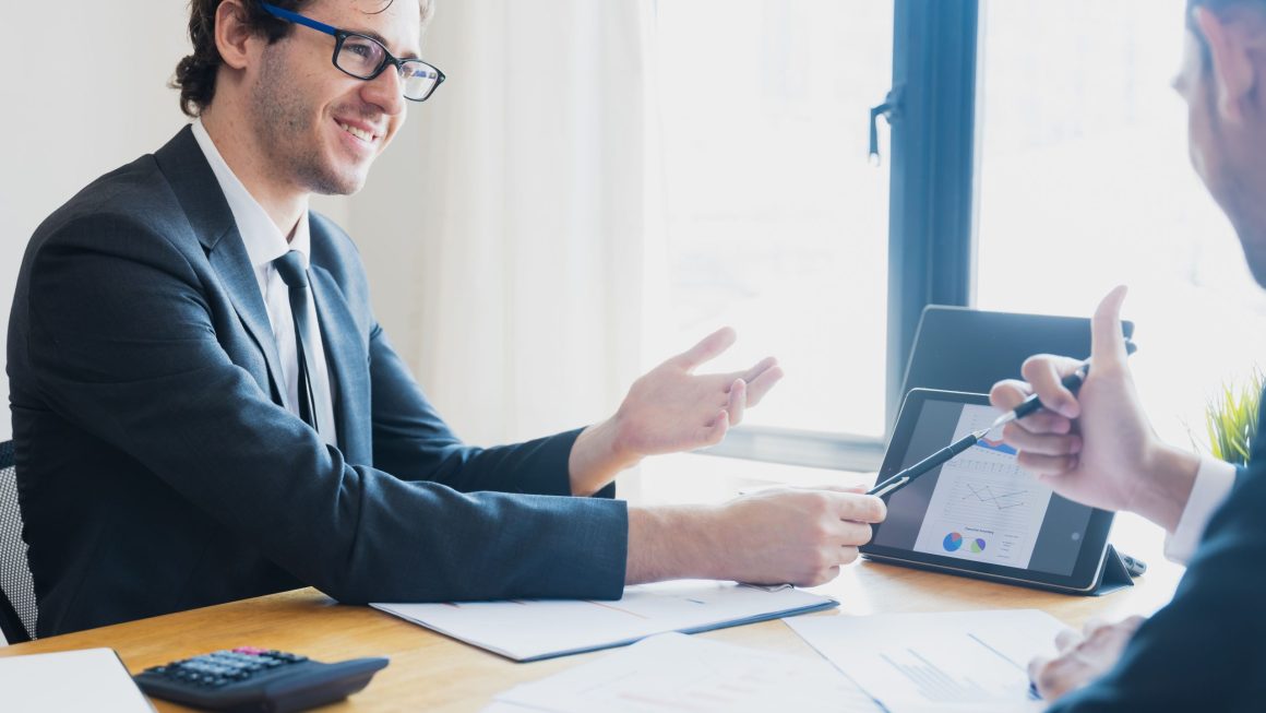 Top 6 Frameworks de Gestão de Sucesso do Cliente que Reduzem a Rotatividade